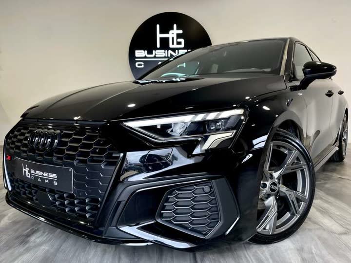 Audi A3 Sportback 30 TFSI S line — 5060 Keumiée